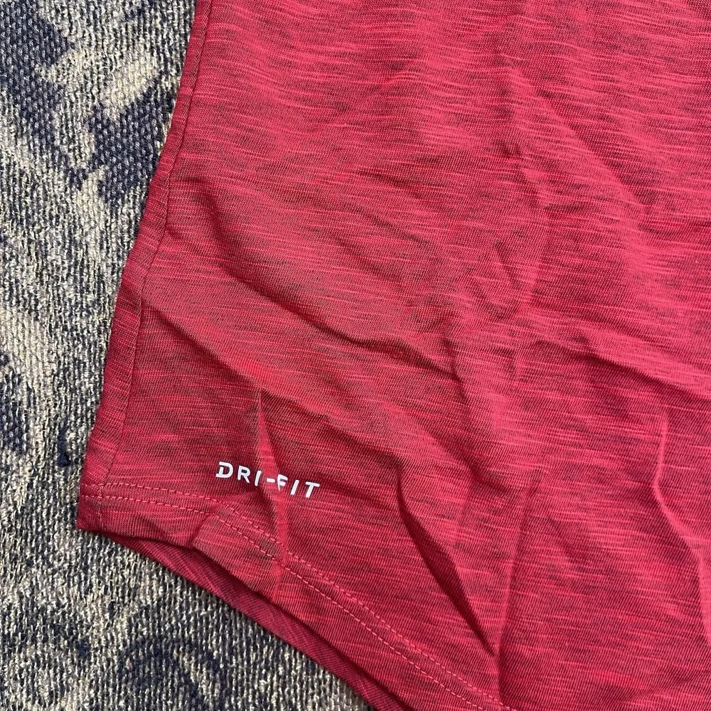 NIKE Women's Dri-Fit Portland Thorns Soccer Red Scoop Top Shirt Size Small New